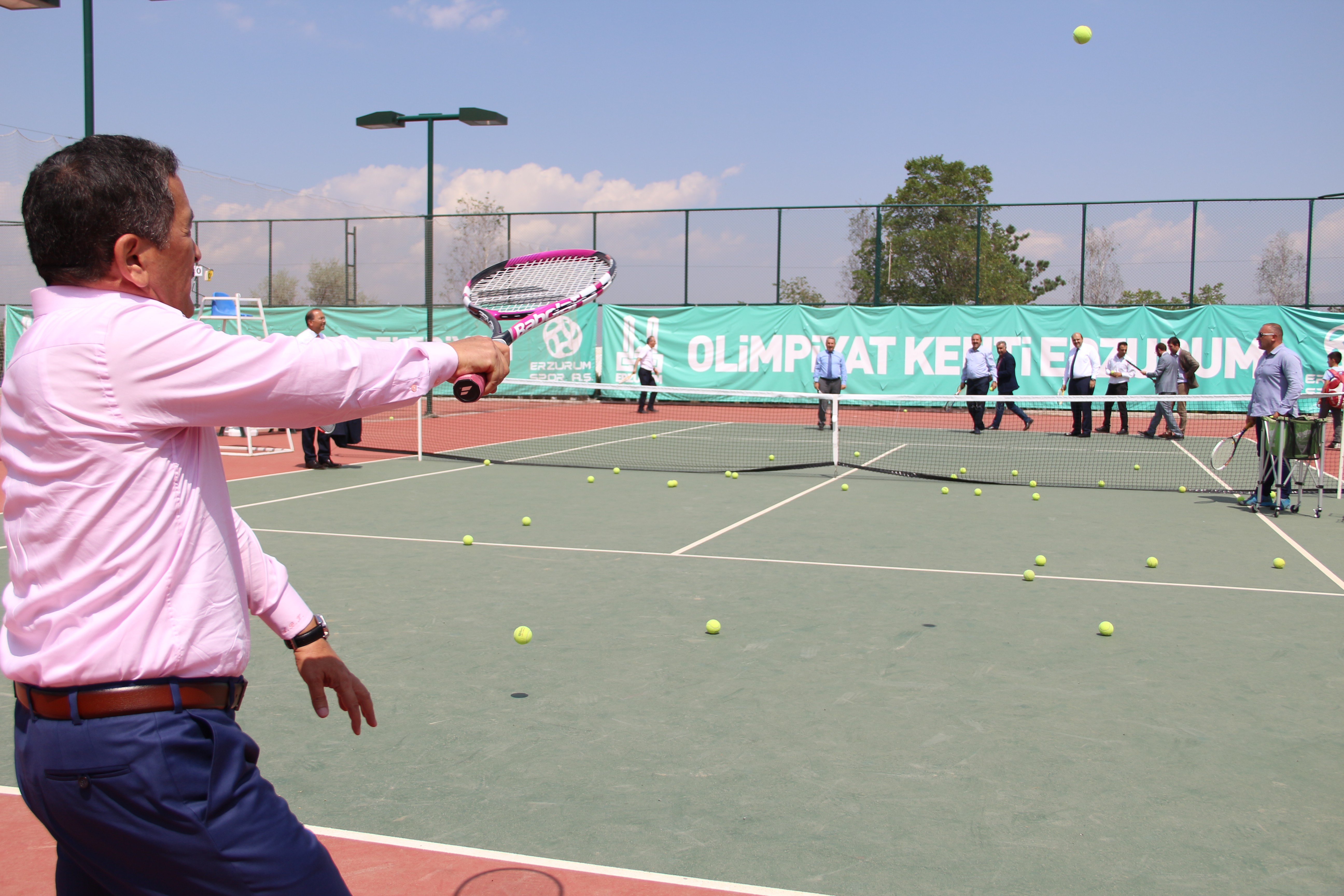 Serena Williams, Maria Sharapovalar Erzurum’da yetişecek