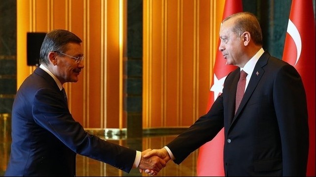 Ahmet Takan'dan çok çarpıcı iddia: Belediye başkanlarından sonra sıra kimde?..