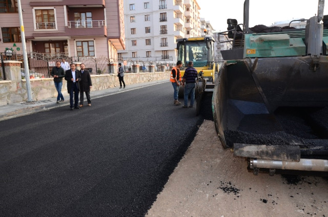 Palandöken Belediyesi Asfalt Çalışmalarını Hız Kesmeden Sürdürüyor