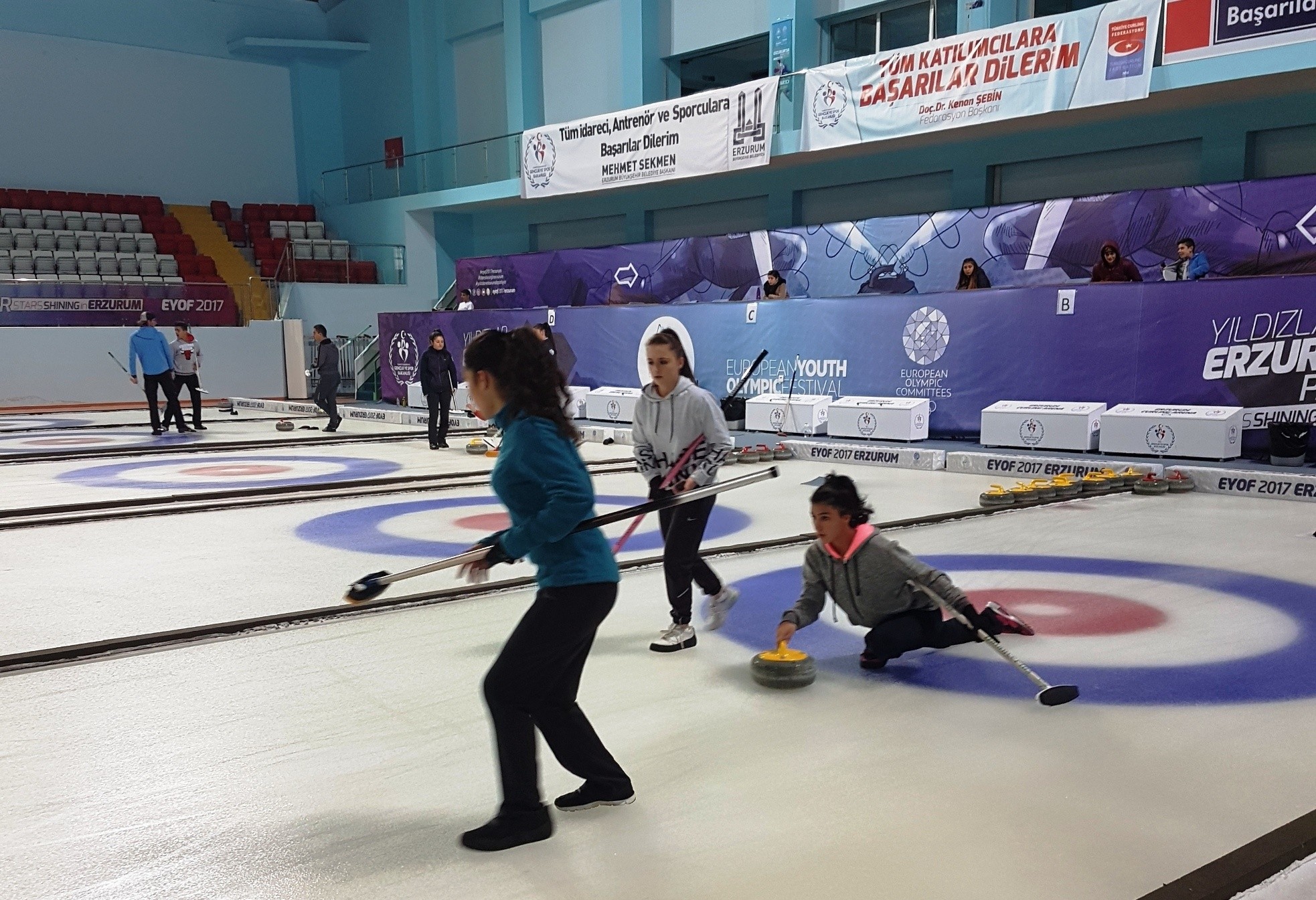 10 Kasım Curling Kupası sahiplerini buldu