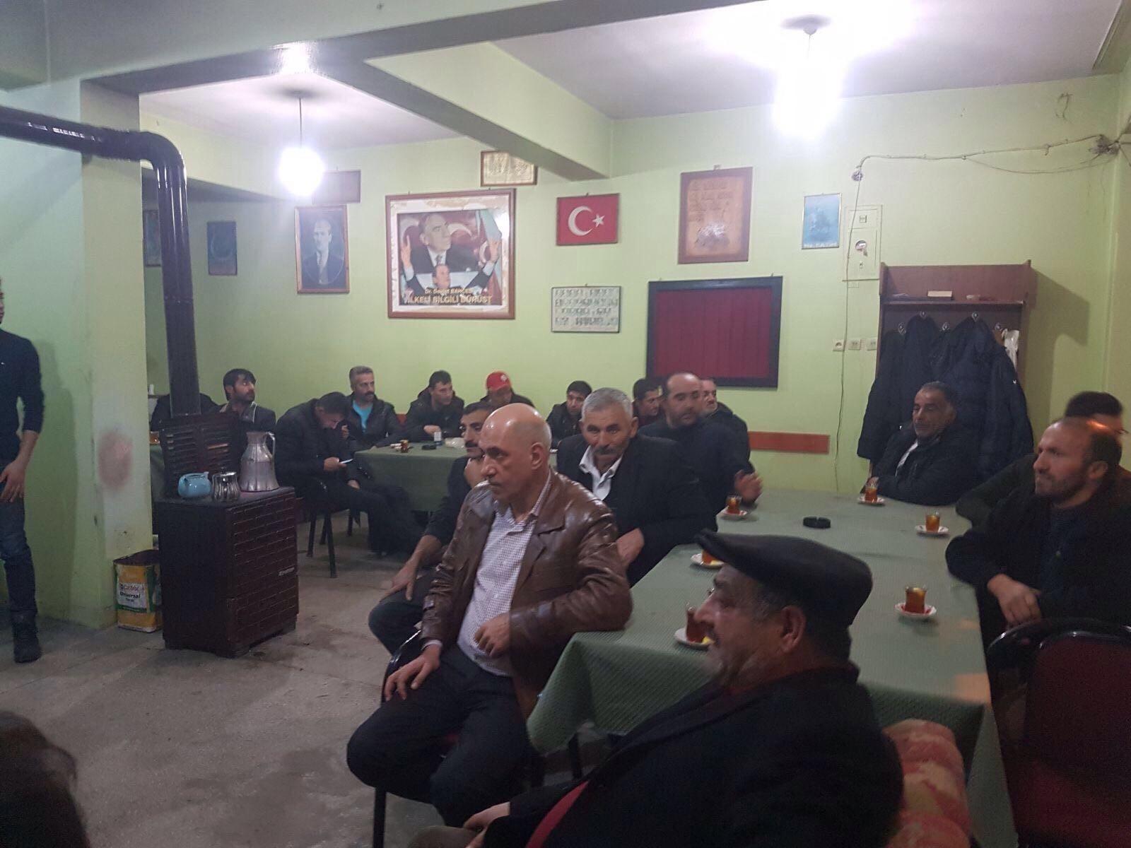 MHP yönetimi mahalle temsilcileri ile istişare toplantısı yaptı