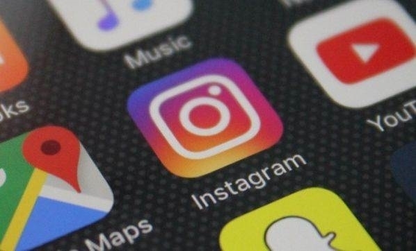 Instagram Hikayeler'ine adınız görünmeden nasıl bakabilirsiniz?