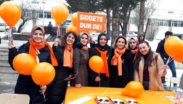 Hemşirelik Öğrencileri 'Kadına Şiddete Hayır' Dedi