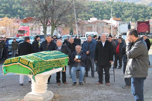 Üniversiteli öğrenci memleketinde toprağa verildi