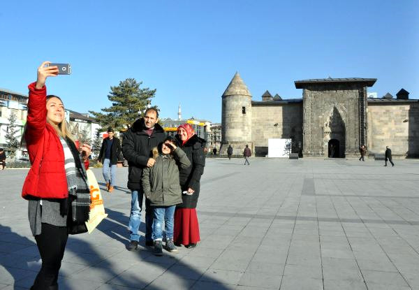 Erzurum'da Şaşırtan Sıcaklar