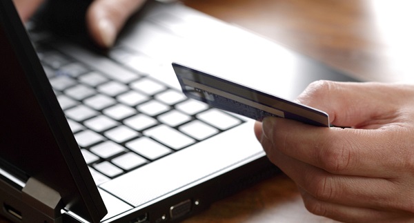 Kredi kartı ile online alışveriş yapanlar dikkat