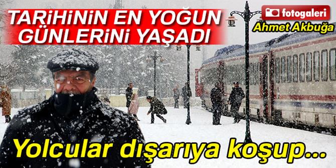 Tren garında muhteşem kar manzarası