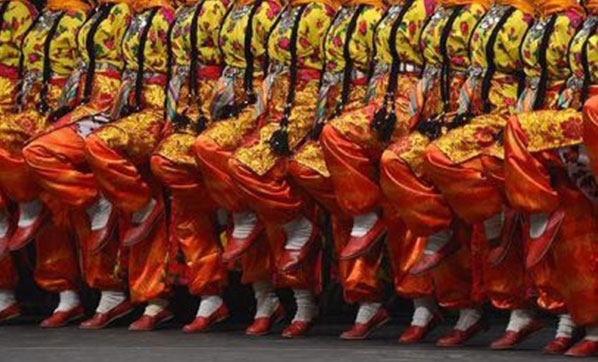 İşte Macaristan'a kaçan folklor ekibinin gerçek hikayesi