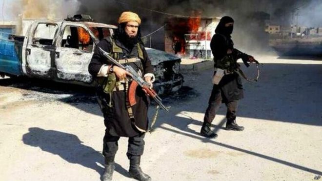 IŞİD'liden adliye çıkışında çirkin şov