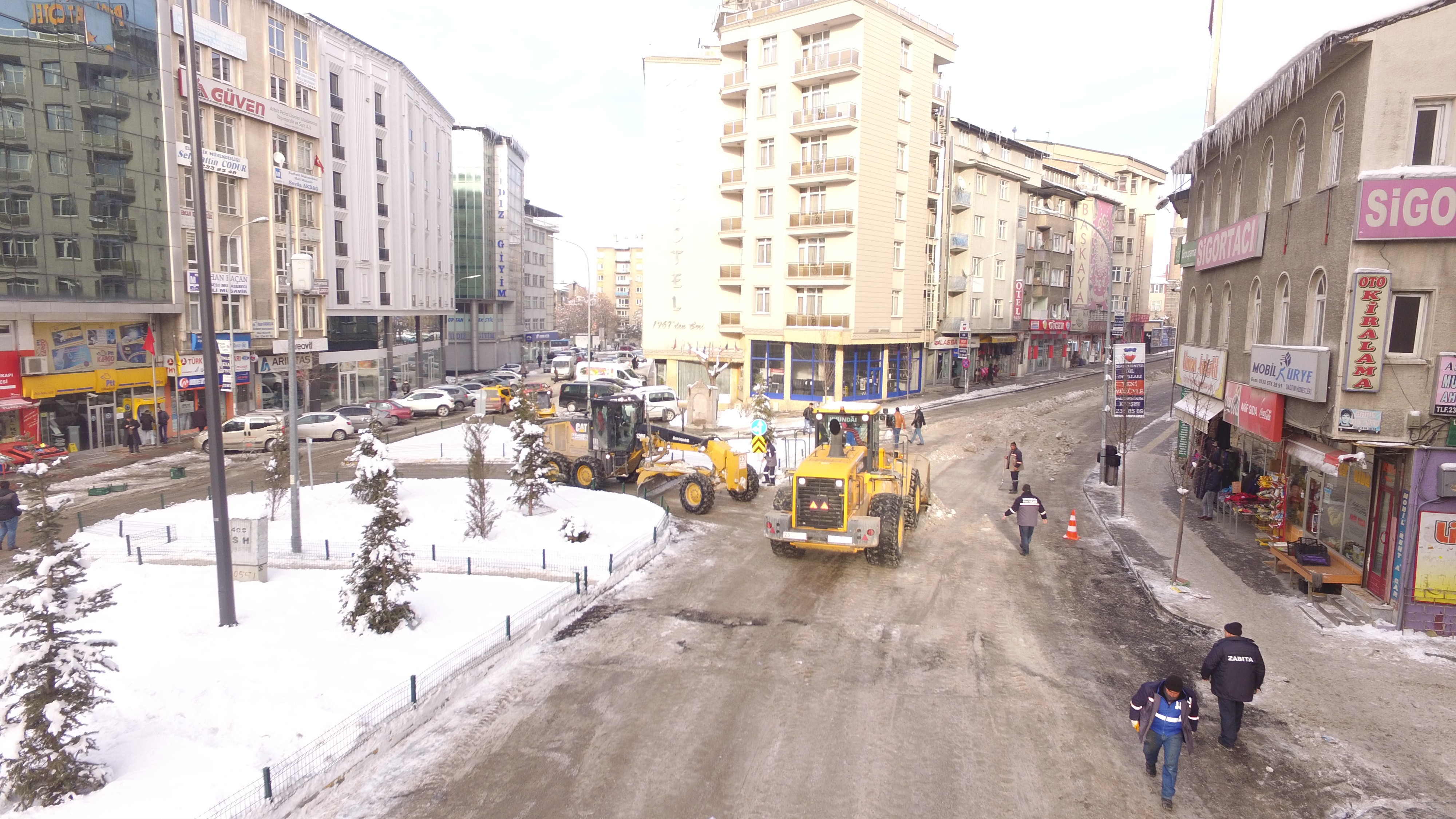 Erzurum’da karla mücadele çalışmaları