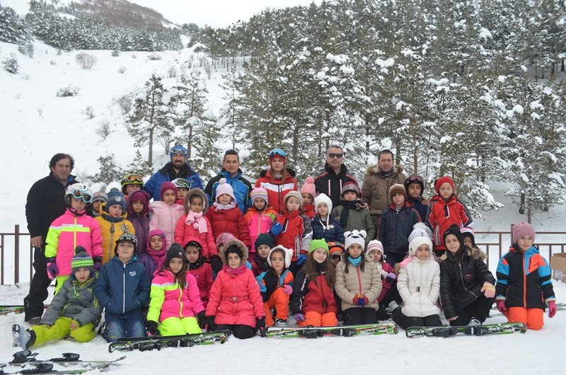 Erzurum Gençlik Spor geleceğin kayakçılarını yetiştiriyor