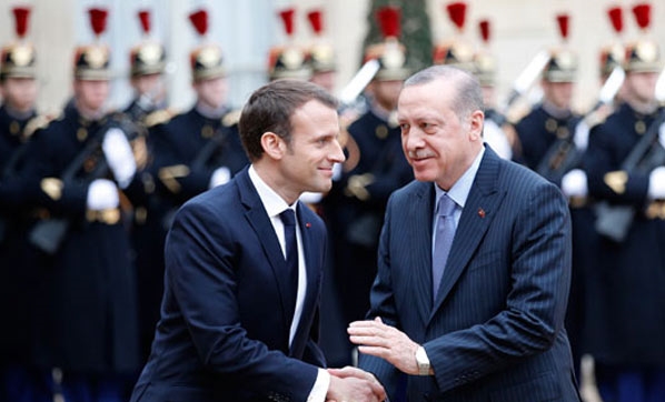Erdoğan'a Paris'te resmi karşılama