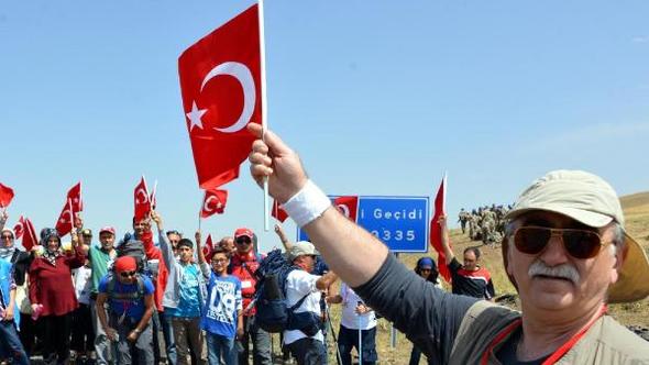 Şehitlere saygı yürüyüşüne katılmayan Prof. Dr. Sönmez: Kalbim kırık