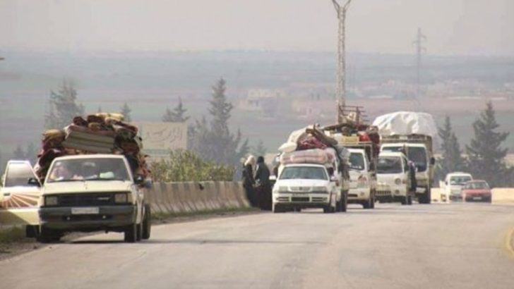 Türkiye'ye kaçış! Yüz binlerce Suriyeli yollara düştü