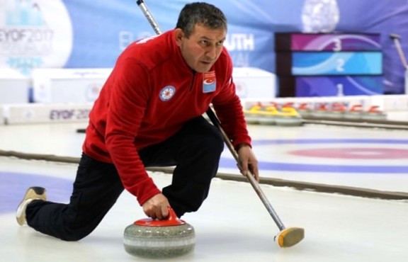 Kaporta Ustasının "Curling" Tutkusu