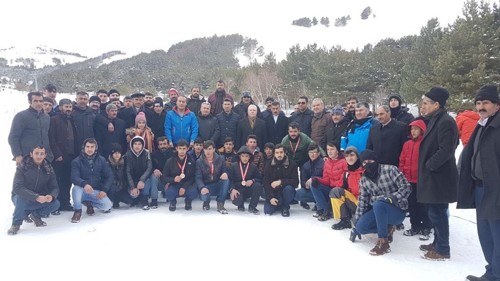 Palandöken’de geleneksel kızak yarışları