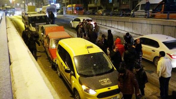 Erzurum'da alt geçitte zincirleme kaza