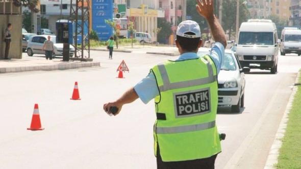 3 bin trafik polisi sokağa çıkıyor