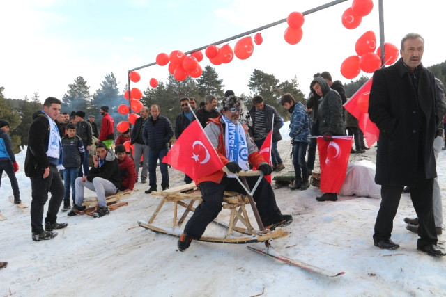 Şenkaya'da "Şen-Kay Hızek Festivali" Renkli Görüntülere Sahne Oldu