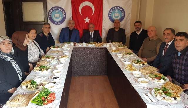 Rektör Çomaklı'dan Türk Eğitim Sen'e ziyaret
