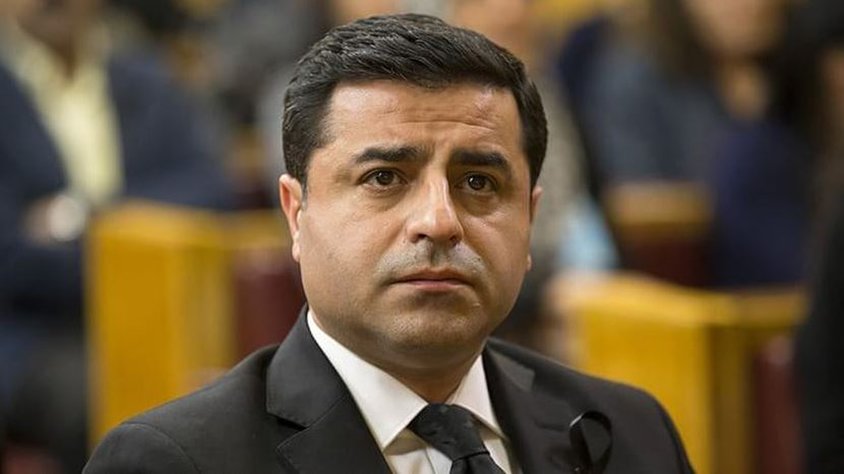 Selahattin Demirtaş: Öcalan'ın mektubunu AKP'li bakan getirdi