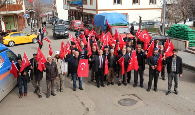 Pazaryolu'ndan Menmetciğe 1453 Kilo Fasulye Gönderdiler