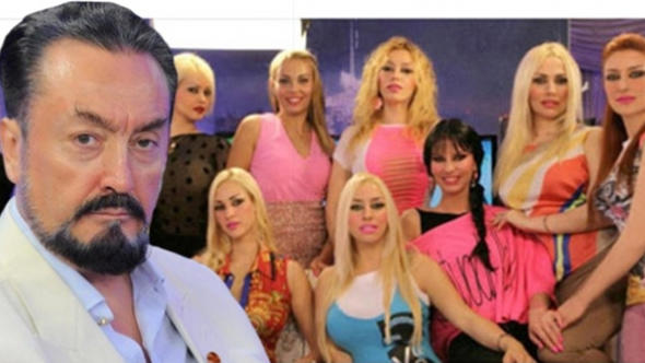 Kedicik Adnan Oktar'dan böyle kaçmış