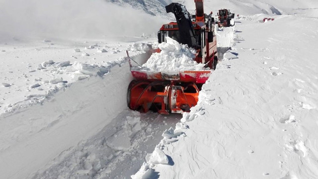 Erzurum'un Yüksek Kesimlerinde Karla Mücadele