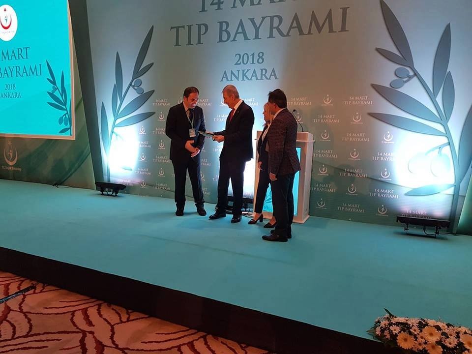 Dr. Albayrak, Erzurum il birinciliği ödülünü aldı