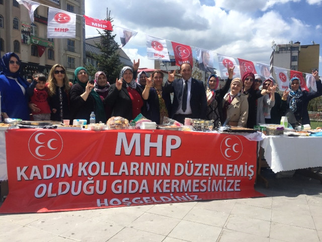 MHP Kadın Kolları'ndan Kermes