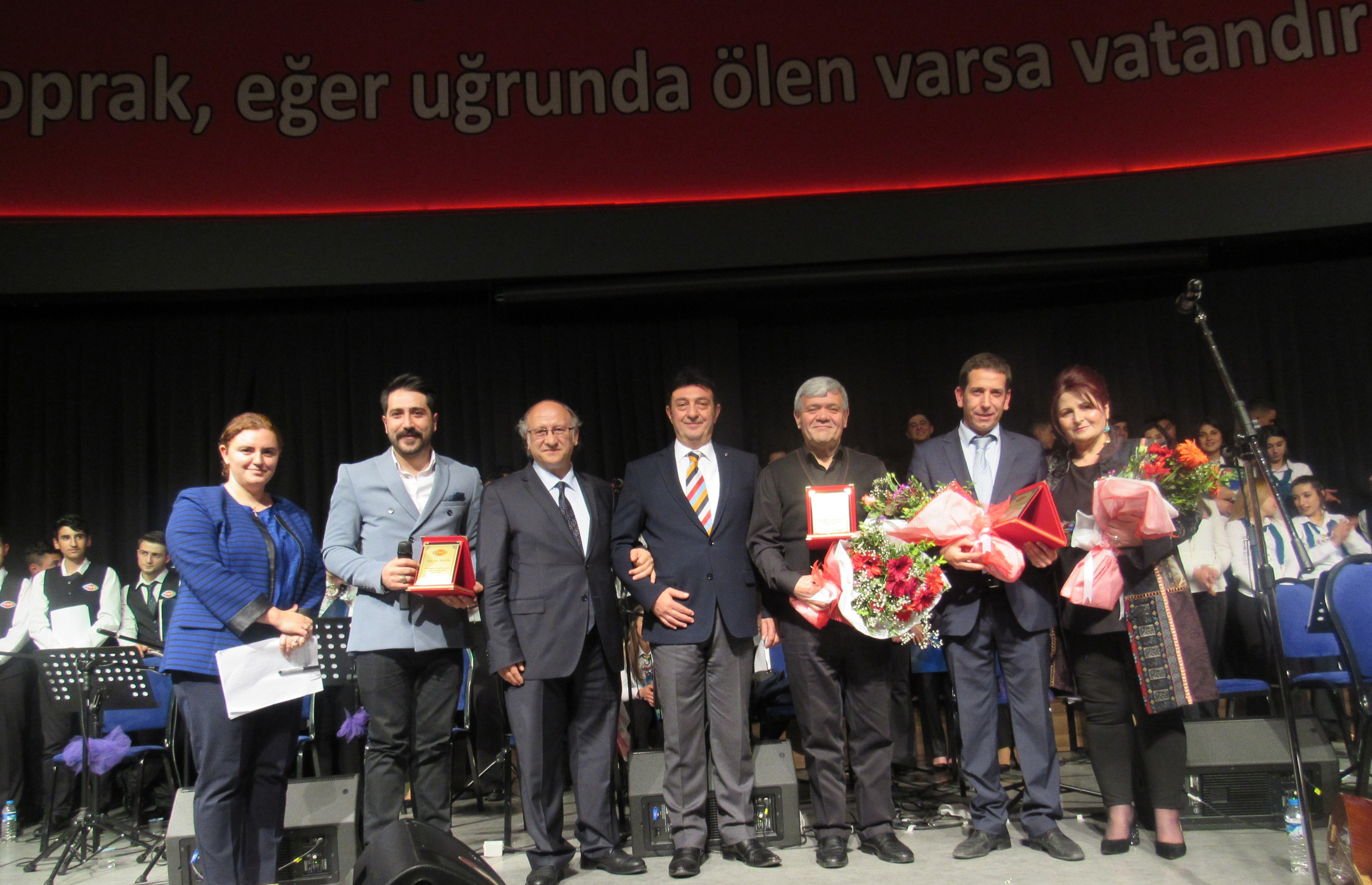 TRT Erzurum THM Gençlik Korosundan Muhteşem Yıl Sonu Konseri