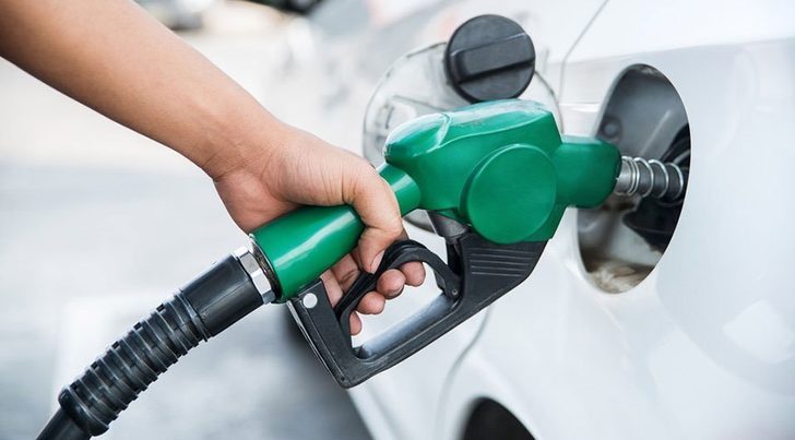 Benzine ve motorine yeni zam gündemde