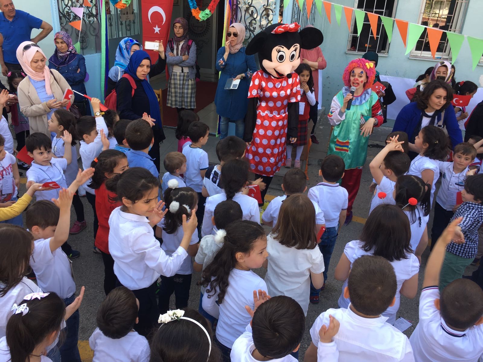 Ömer Nasuhi Bilmen İlkokulu’ndan okul öncesi çocuk şenliği