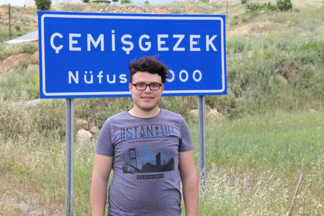 18 yaşındaki Ozan Cinbaş E-Devlet'e girdi