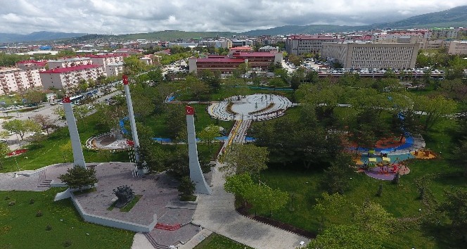 Büyükşehir’den Aziziye Parkı’na özel peyzaj