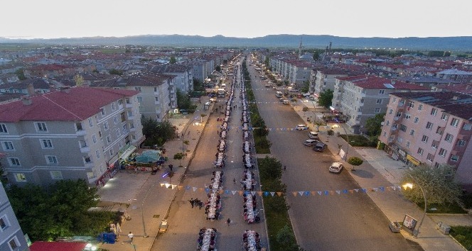 Doğu’nun en büyük mesire alanı iftarda görücüye çıktı