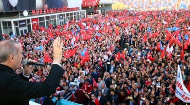Financial Times: Erdoğan Kürt oylarını engellemekle suçlanıyor