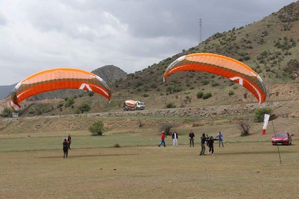 Oltu’da yamaç paraşütü eğitimi verildi