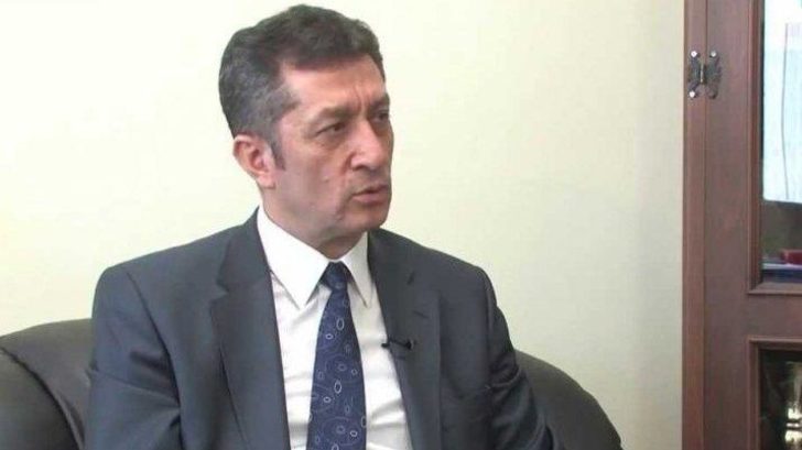 Milli Eğitim Bakanı Ziya Selçuk'tan lise tepkisi