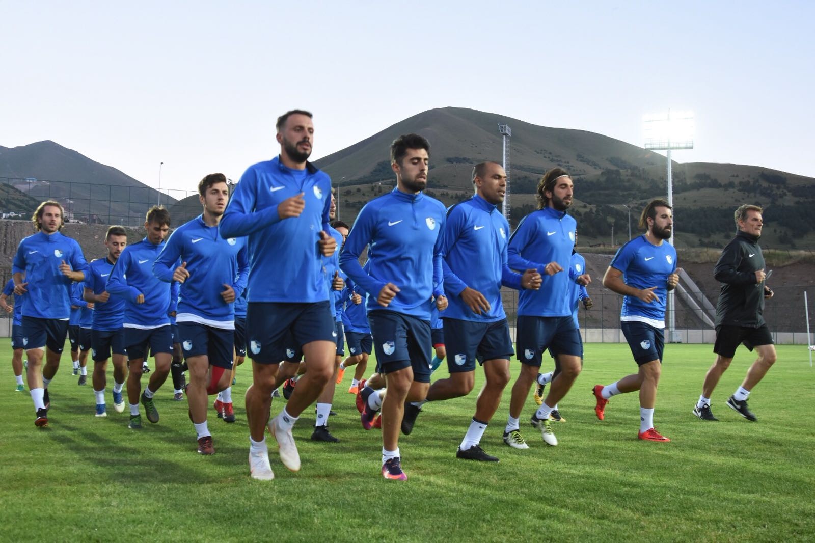 Erzurumspor ikinci etap kamp çalışmalarına başladı