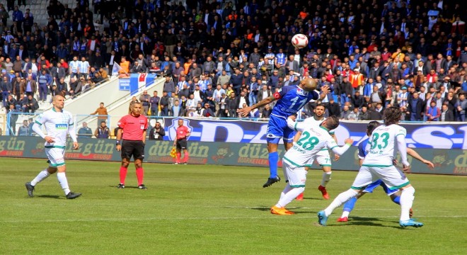 Erzurumspor'da iki futbolcu kadro dışı