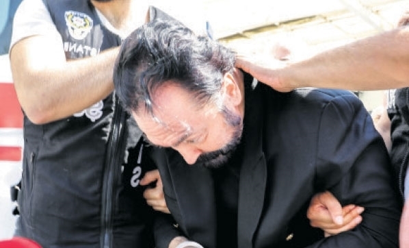 Adnan Oktar için oğlunu terketti