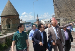 Üç Kümbetler yeniden doğuyor!