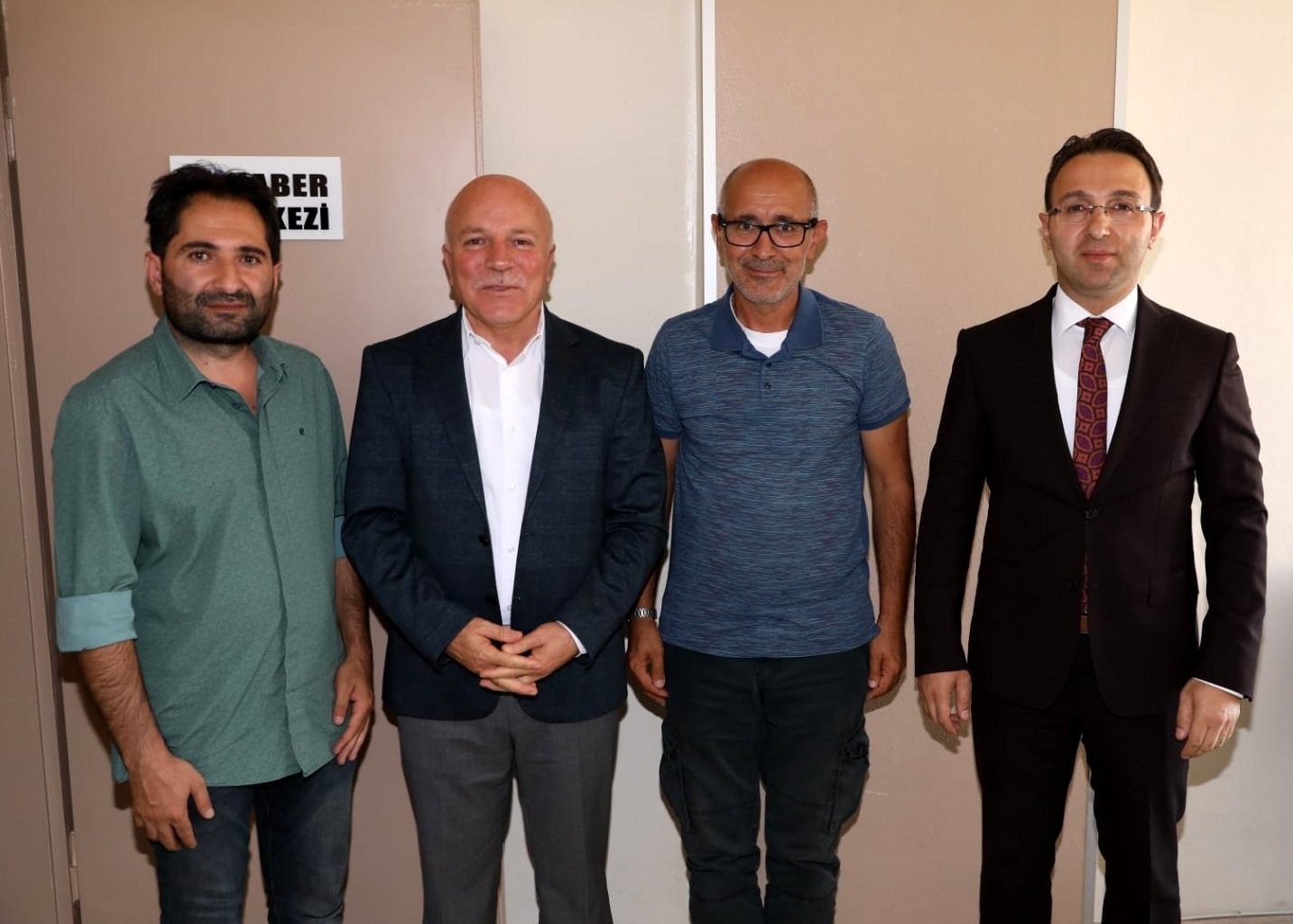 Büyükşehir Belediye Başkanı Mehmet Sekmen’den İHA’ya ziyaret