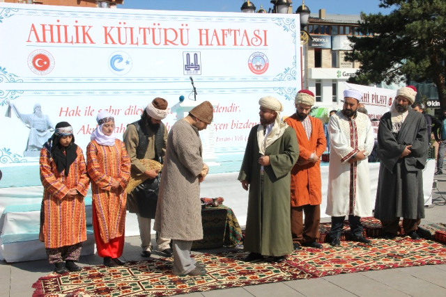 Erzurum'da Yılın Ahisi Recai Kızıloğlu Oldu