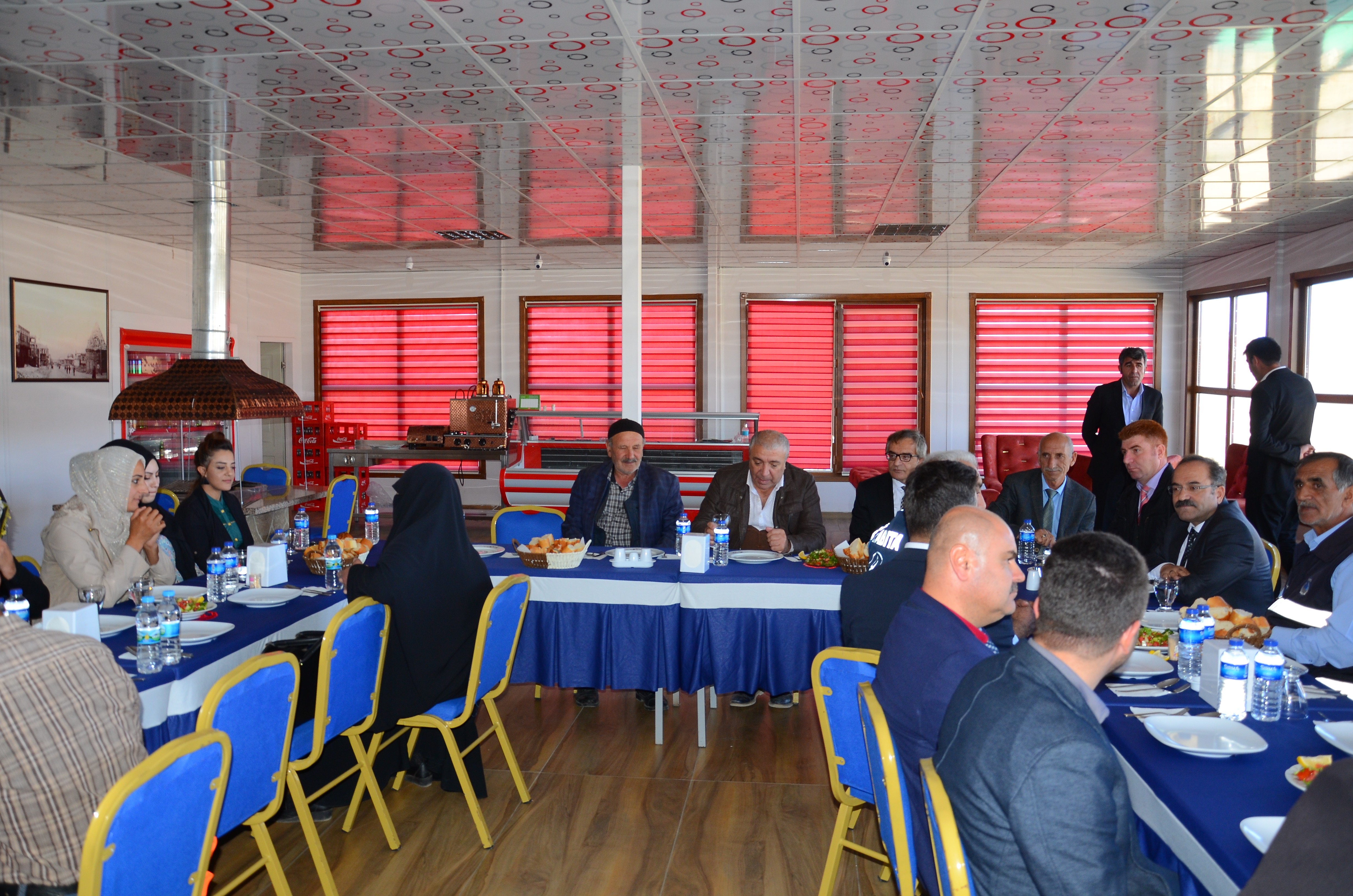 Çat Belediye Başkanı Kılıç, personeli ile yemekte bir araya geldi