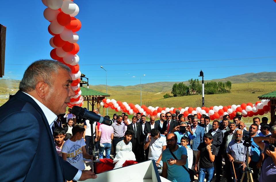 Başkan Kılıç, “Çat ilçemizde ilklere imza attık”