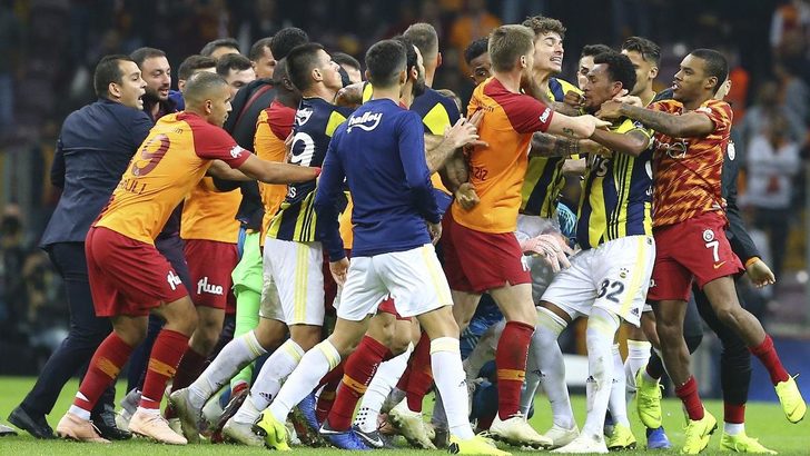 Olaylı Galatasaray- Fenerbahçe derbisinde PFDK'ya sevk edilenler belli oldu