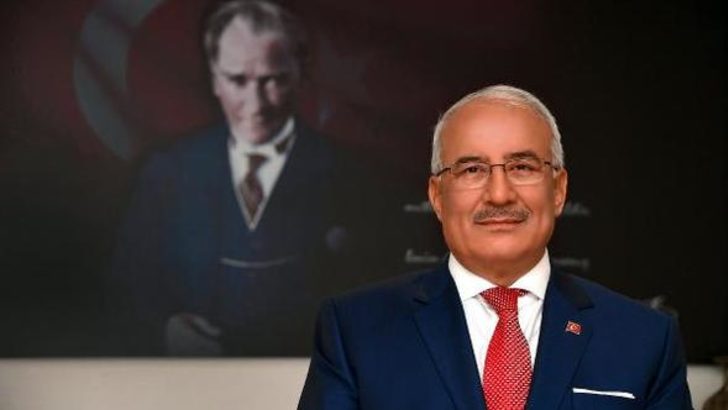 Burhanettin Kocamaz MHP'den istifa etti