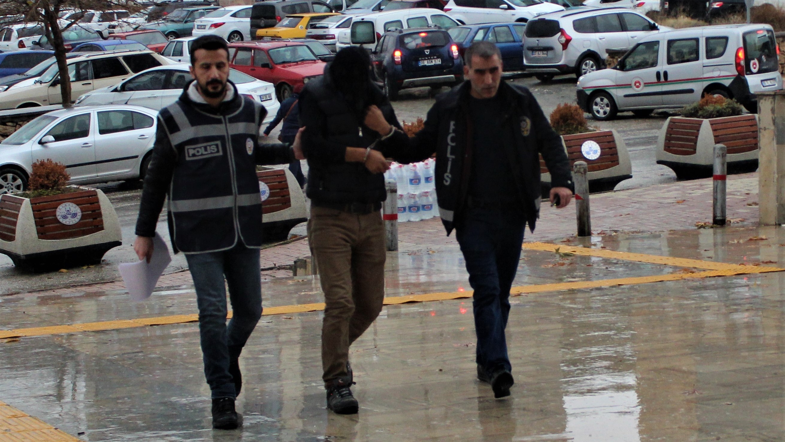 9 İlde 16 sarrafı dolandırdı, Elazığ'da yakalandı